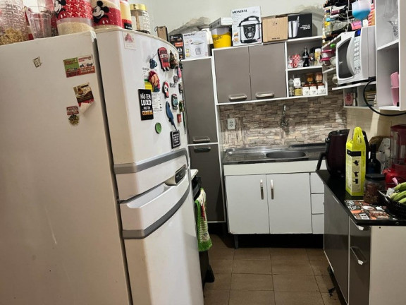 Imagem Casa com 4 Quartos à Venda, 360 m² em Vila Belém - Contagem