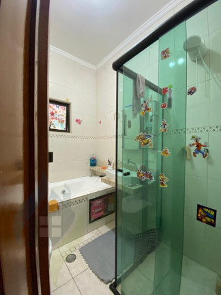 Imagem Casa com 3 Quartos à Venda, 223 m² em Jardim Guarará - Santo André