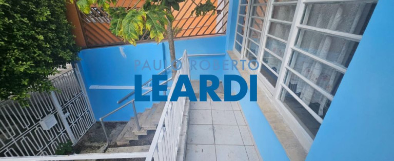 Casa com 3 Quartos para Alugar, 118 m² em Vila Scarpelli - Santo André