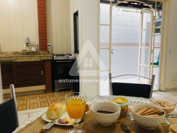 Imagem Apartamento com 2 Quartos à Venda, 70 m² em São Bento - Cabo Frio