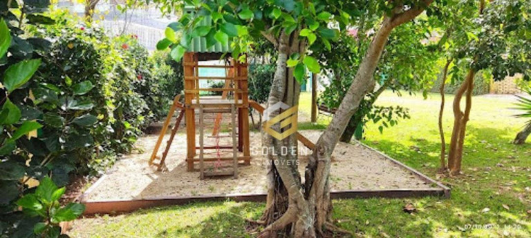 Imagem Casa com 6 Quartos à Venda, 2.000 m² em Canto Grande - Bombinhas Imagem Casa com 6 Quartos à Venda, 2.000 m² em Canto Grande - Bombinhas
