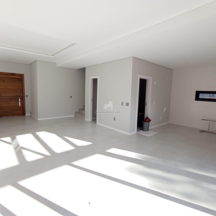 Imagem Casa com 3 Quartos à Venda, 339 m² em Praia De Taquaras - Balneário Camboriú Imagem Casa com 3 Quartos à Venda, 339 m² em Praia De Taquaras - Balneário Camboriú