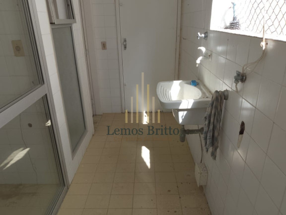 Imagem Imóvel com 3 Quartos à Venda, 10 m² em Jardim Apipema - Salvador