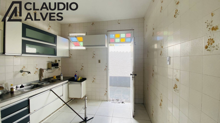 Imagem Casa com 5 Quartos à Venda, 200 m² em Caseb - Feira De Santana Imagem Casa com 5 Quartos à Venda, 200 m² em Caseb - Feira De Santana