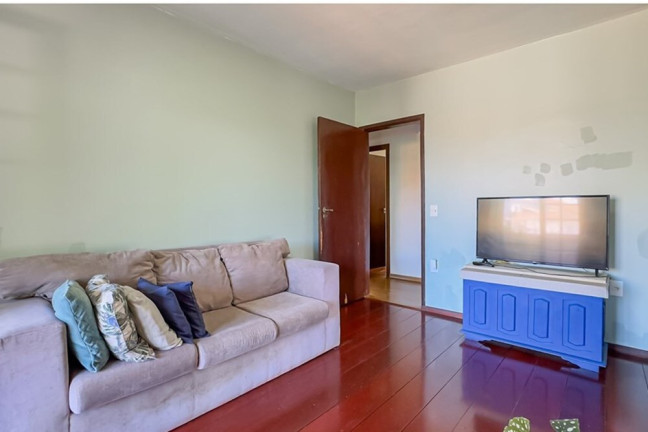 Imagem Casa com 5 Quartos à Venda, 208 m² em Parque Dos Maias - Porto Alegre