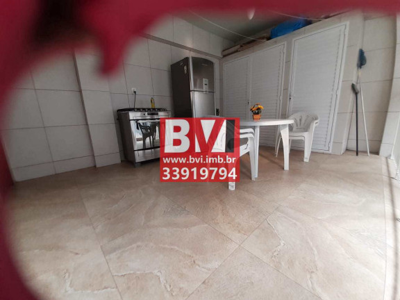 Imagem Casa com 3 Quartos à Venda, 205 m² em Vila Kosmos - Rio De Janeiro Imagem Casa com 3 Quartos à Venda, 205 m² em Vila Kosmos - Rio De Janeiro