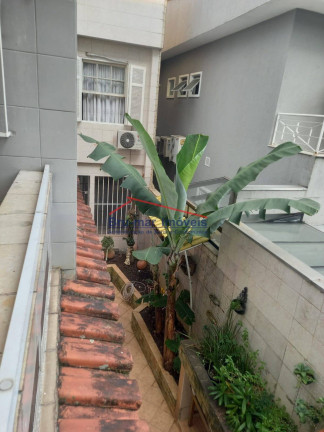 Imagem Sobrado com 3 Quartos à Venda, 260 m² em Vila Belmiro - Santos
