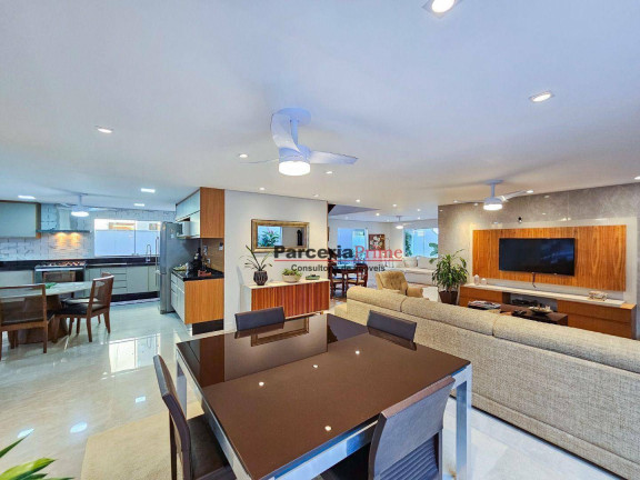 Imagem Casa com 6 Quartos à Venda, 328 m² em Riviera - Módulo 28 - Bertioga Imagem Casa com 6 Quartos à Venda, 328 m² em Riviera - Módulo 28 - Bertioga