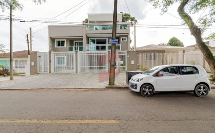 Sobrado com 3 Quartos à Venda,  em Centro - São José Dos Pinhais
