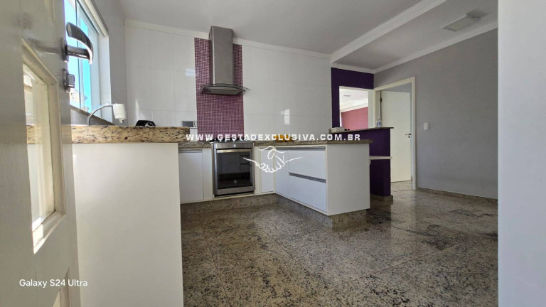 Imagem Casa com 3 Quartos à Venda, 409 m² em Jardim Paulista - Atibaia