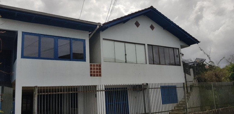 Imagem Casa com 9 Quartos à Venda, 543 m² em Floresta - Joinville Imagem Casa com 9 Quartos à Venda, 543 m² em Floresta - Joinville