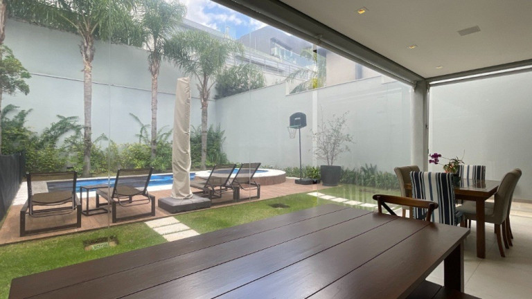 Imagem Imóvel com 4 Quartos à Venda, 411 m² em Tamboré - Santana De Parnaíba Imagem Imóvel com 4 Quartos à Venda, 411 m² em Tamboré - Santana De Parnaíba