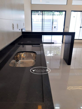 Imagem Casa com 3 Quartos à Venda, 134 m² em Jardim Presidente - Goiânia Imagem Casa com 3 Quartos à Venda, 134 m² em Jardim Presidente - Goiânia