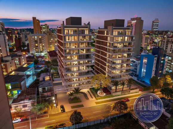 Imagem Apartamento com 3 Quartos à Venda, 246 m² em Centro - Curitiba Imagem Apartamento com 3 Quartos à Venda, 246 m² em Centro - Curitiba