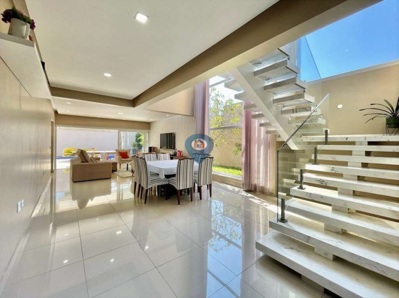 Imagem Casa com 4 Quartos à Venda, 315 m² em Moinho Velho - Cotia