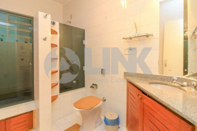 Imagem Casa com 3 Quartos à Venda, 180 m² em Passo Da Areia - Porto Alegre Imagem Casa com 3 Quartos à Venda, 180 m² em Passo Da Areia - Porto Alegre