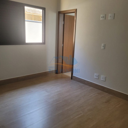 Imagem Casa com 3 Quartos à Venda, 210 m² em Vila Do Golf - Ribeirão Preto Imagem Casa com 3 Quartos à Venda, 210 m² em Vila Do Golf - Ribeirão Preto