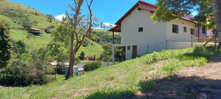 Terreno à Venda, 747 m² em Sebastiana - Teresópolis
