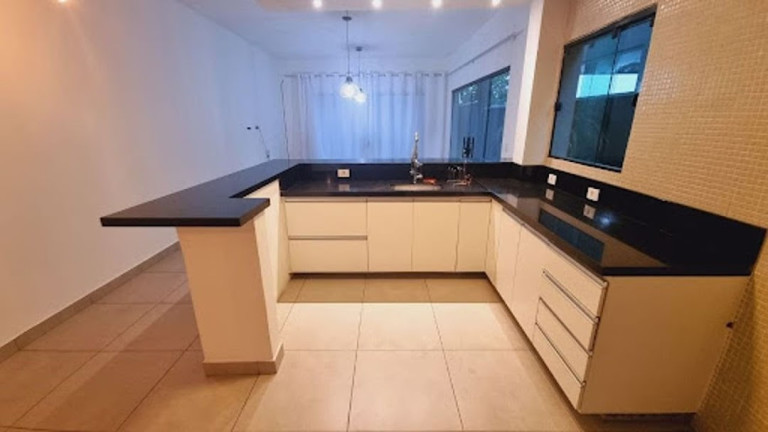 Imagem Casa com 3 Quartos à Venda, 140 m² em Jardim Maristela - Atibaia Imagem Casa com 3 Quartos à Venda, 140 m² em Jardim Maristela - Atibaia