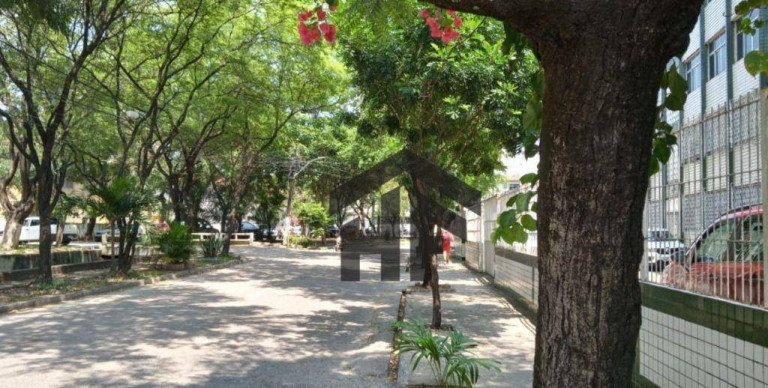 Imagem Apartamento com 3 Quartos à Venda, 83 m² em Encruzilhada - Recife