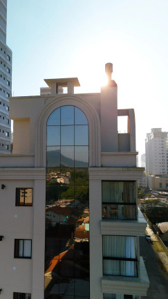 Imagem Apartamento com 2 Quartos à Venda, 74 m² em Meia Praia - Itapema Imagem Apartamento com 2 Quartos à Venda, 74 m² em Meia Praia - Itapema