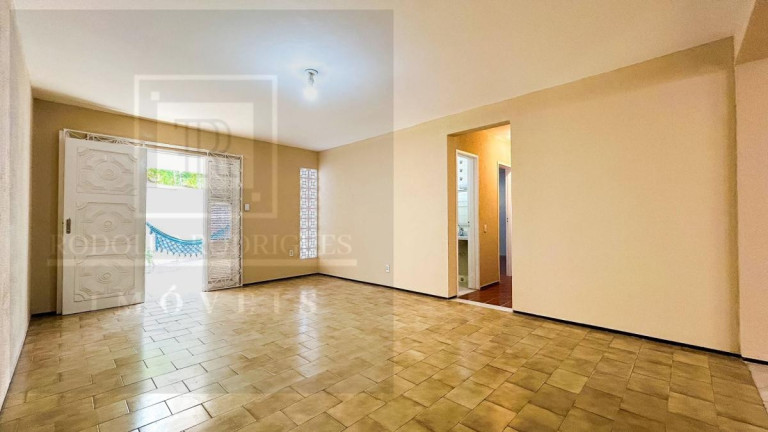 Imagem Casa com 3 Quartos à Venda, 210 m² Imagem Casa com 3 Quartos à Venda, 210 m²