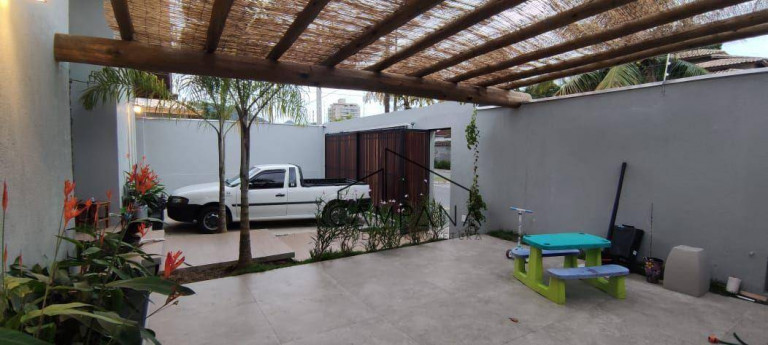 Imagem Casa com 4 Quartos à Venda, 217 m² em Indaiá - Caraguatatuba Imagem Casa com 4 Quartos à Venda, 217 m² em Indaiá - Caraguatatuba