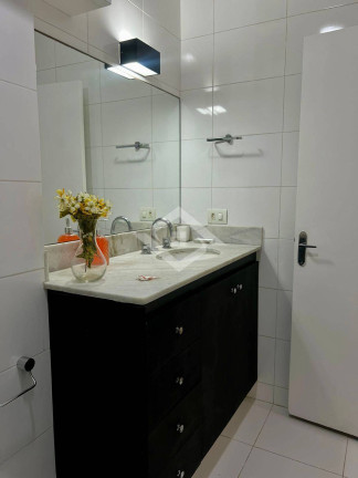 Imagem Apartamento com 2 Quartos à Venda, 70 m² em Copacabana - Rio De Janeiro Imagem Apartamento com 2 Quartos à Venda, 70 m² em Copacabana - Rio De Janeiro
