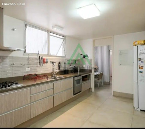 Imagem Casa com 4 Quartos à Venda, 180 m² em Santa Cecília - São Paulo