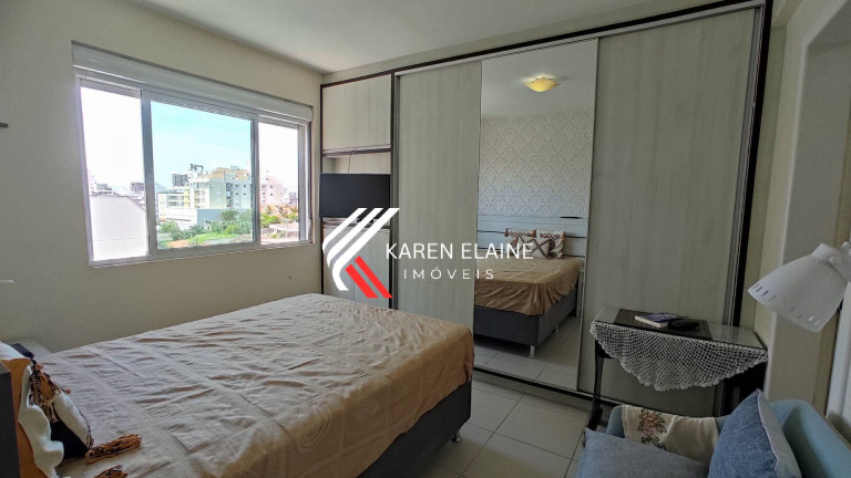 Apartamento com 2 Quartos à Venda, 76 m² em Coqueiros - Florianópolis