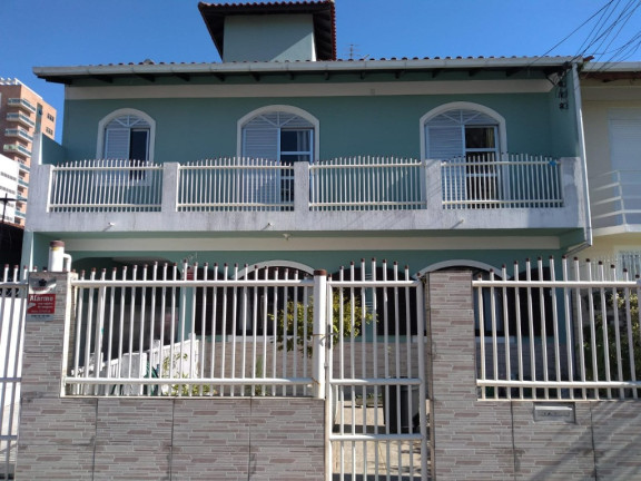 Casa com 4 Quartos à Venda, 250 m² em Barreiros - São José