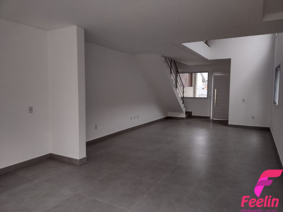 Imagem Casa com 3 Quartos à Venda, 150 m² em Campeche - Florianópolis