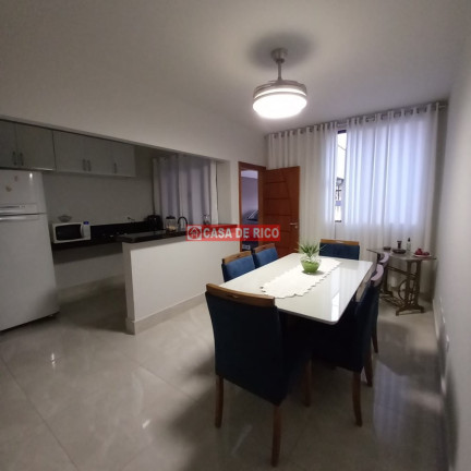 Casa com 3 Quartos à Venda, 80 m² em Belle Ville - Londrina