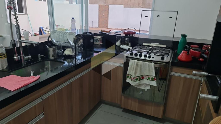 Imagem Casa com 4 Quartos à Venda, 320 m² em Jardim Novo Mundo - Sorocaba Imagem Casa com 4 Quartos à Venda, 320 m² em Jardim Novo Mundo - Sorocaba