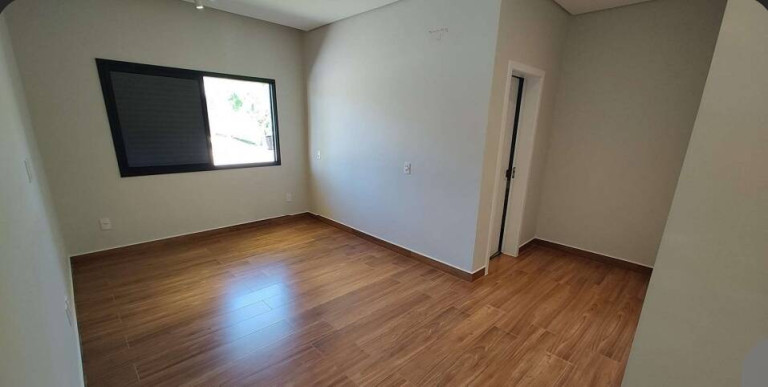 Imagem Casa de Condomínio com 3 Quartos à Venda, em Bragança Paulista Imagem Casa de Condomínio com 3 Quartos à Venda, em Bragança Paulista