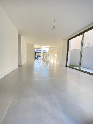 Imagem Casa com 4 Quartos à Venda, 225 m² em Papagaio - Feira De Santana Imagem Casa com 4 Quartos à Venda, 225 m² em Papagaio - Feira De Santana