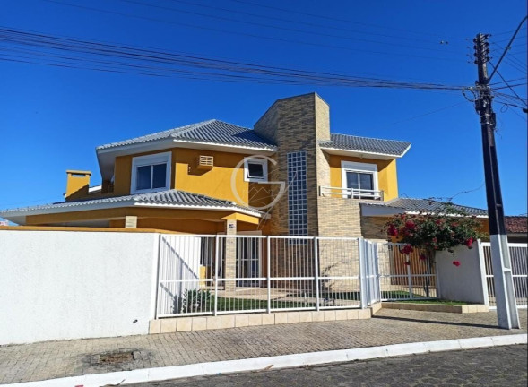 Sobrado com 4 Quartos à Venda, 273 m² em Porto Fino - Pontal Do Paraná