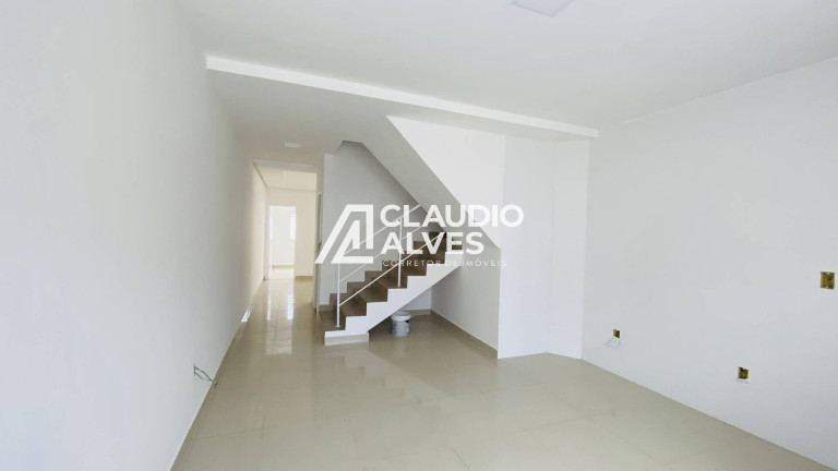 Imagem Casa com 3 Quartos à Venda, 130 m² em Mangabeira - Feira De Santana Imagem Casa com 3 Quartos à Venda, 130 m² em Mangabeira - Feira De Santana