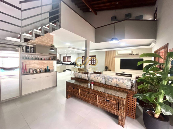 Imagem Casa com 4 Quartos à Venda, 300 m² em Canto Do Forte - Praia Grande Imagem Casa com 4 Quartos à Venda, 300 m² em Canto Do Forte - Praia Grande