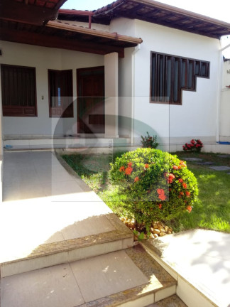 Imagem Casa com 6 Quartos à Venda, 380 m²