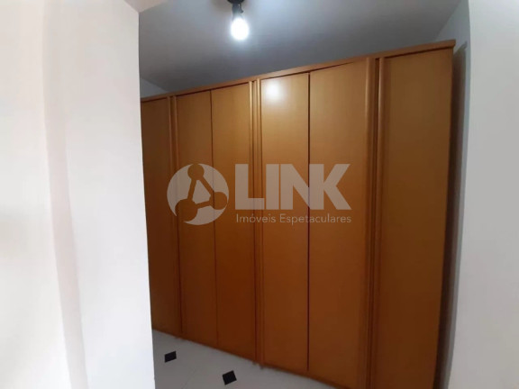 Imagem Casa com 3 Quartos à Venda, 226 m² em Jardim Itu - Porto Alegre Imagem Casa com 3 Quartos à Venda, 226 m² em Jardim Itu - Porto Alegre