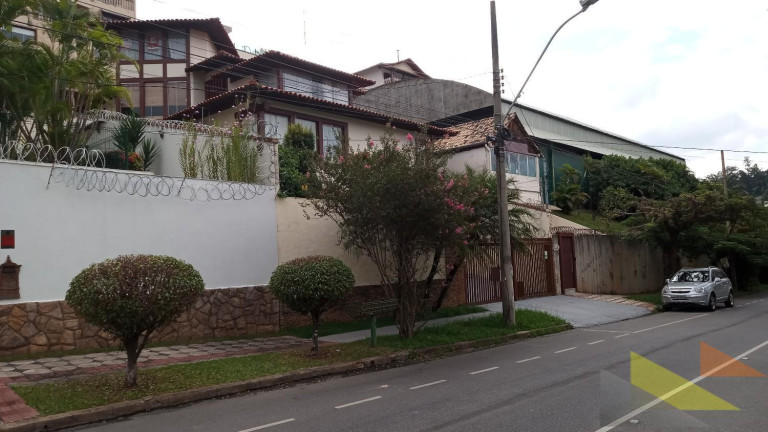 Imagem Casa com 4 Quartos à Venda, 400 m² em São Bento - Belo Horizonte Imagem Casa com 4 Quartos à Venda, 400 m² em São Bento - Belo Horizonte