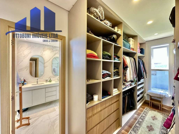 Imagem Casa com 4 Quartos à Venda, 345 m² em Granja Viana - Carapicuíba Imagem Casa com 4 Quartos à Venda, 345 m² em Granja Viana - Carapicuíba