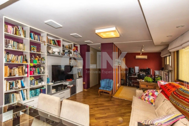 Apartamento com 3 Quartos à Venda, 87 m² em Passo Da Areia - Porto Alegre