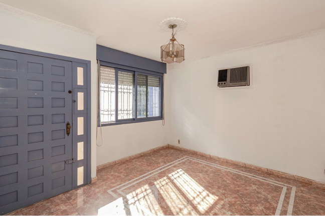 Casa com 3 Quartos à Venda, 195 m² em Jardim Itu - Porto Alegre