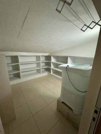 Sala Comercial à Venda, 185 m² em Meia Praia - Itapema