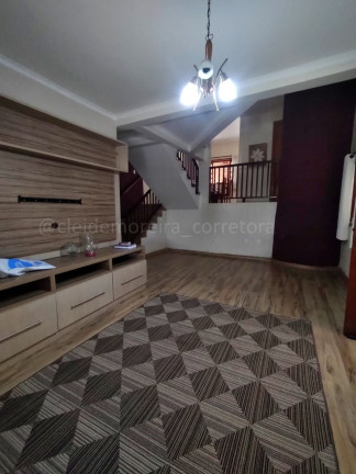 Imagem Sobrado com 3 Quartos à Venda, 242 m² em Colina Maria Luíza (jordanésia) - Cajamar