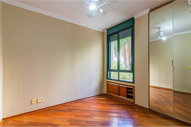 Imagem Imóvel com 4 Quartos à Venda, em Moema - São Paulo Imagem Imóvel com 4 Quartos à Venda, em Moema - São Paulo