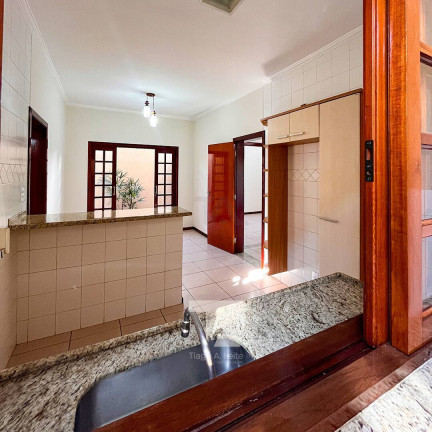 Imagem Casa com 3 Quartos à Venda, 300 m² em Parque São Benedito - Pindamonhangaba Imagem Casa com 3 Quartos à Venda, 300 m² em Parque São Benedito - Pindamonhangaba