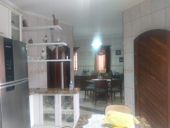 Imagem Casa com 4 Quartos à Venda, 272 m² em Jardim Vila Galvão - Guarulhos Imagem Casa com 4 Quartos à Venda, 272 m² em Jardim Vila Galvão - Guarulhos